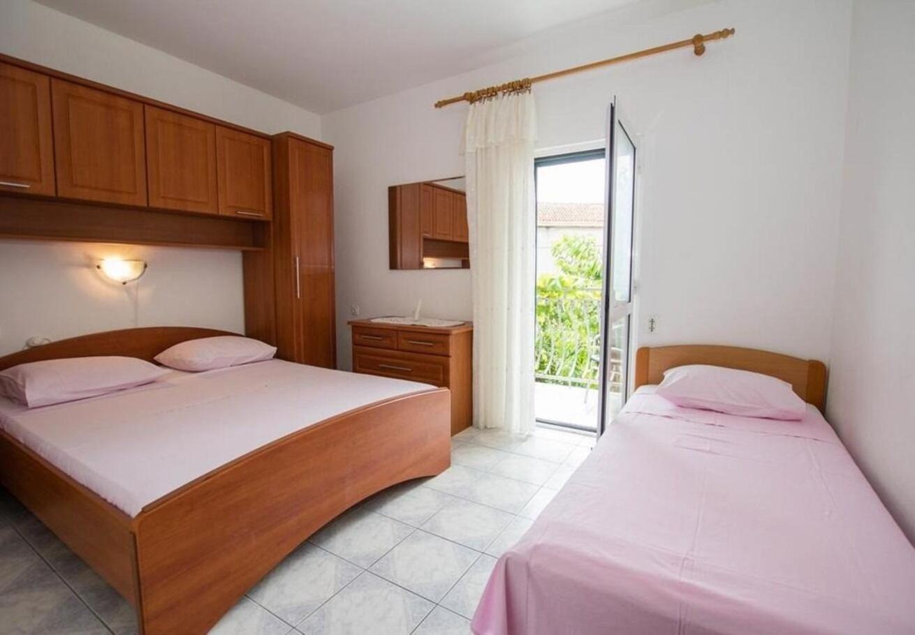 Apartments Juri Sućuraj Eksteriør bilde