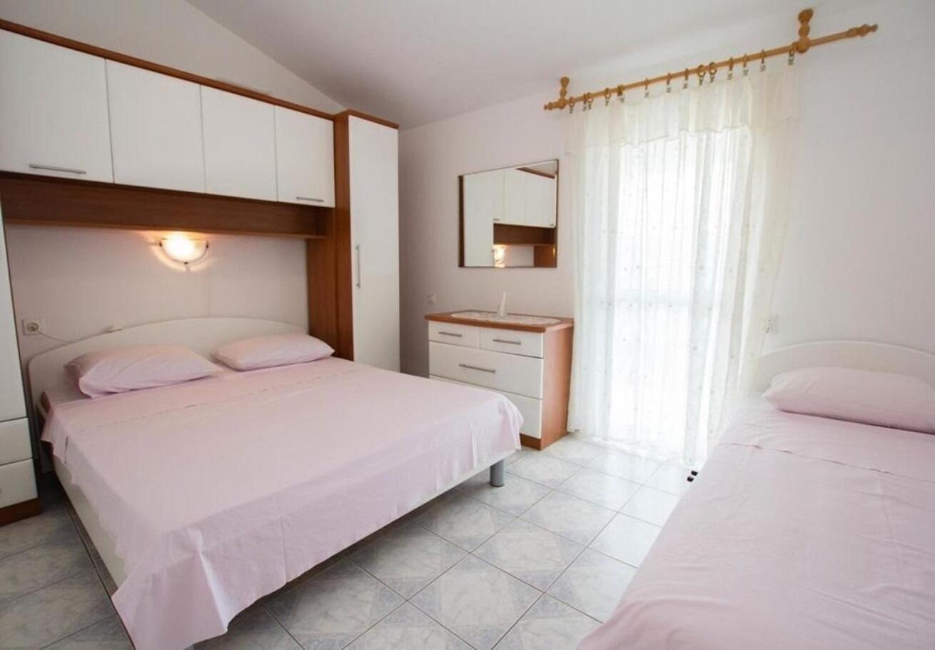 Apartments Juri Sućuraj Eksteriør bilde